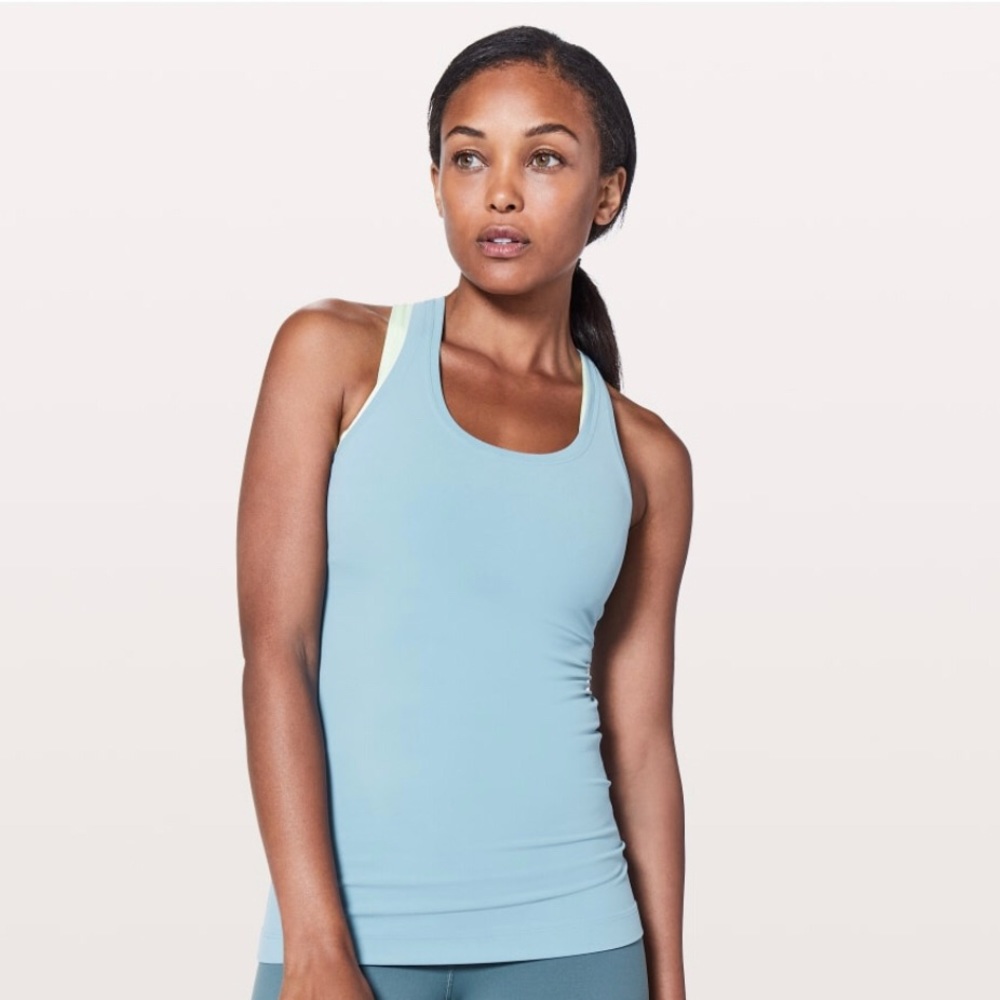 Lululemon women’s tank top/ yoga shirt